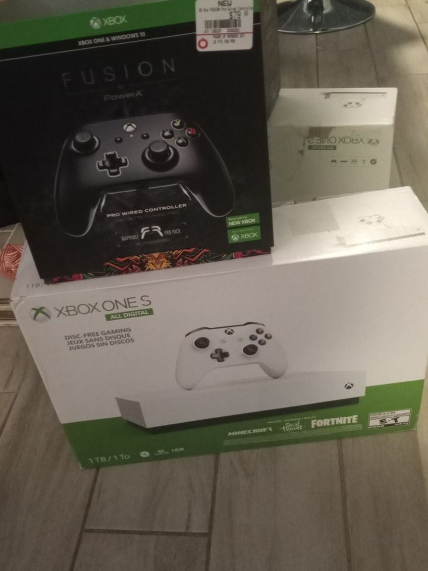 Xbox One S Digital Edition And Fusion Controller
