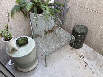 Hot Mesh Lounge Chair