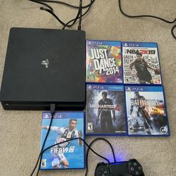 PS4 Slim 1TB With 5 Games