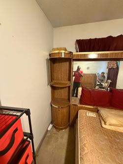 Queen size bedroom set