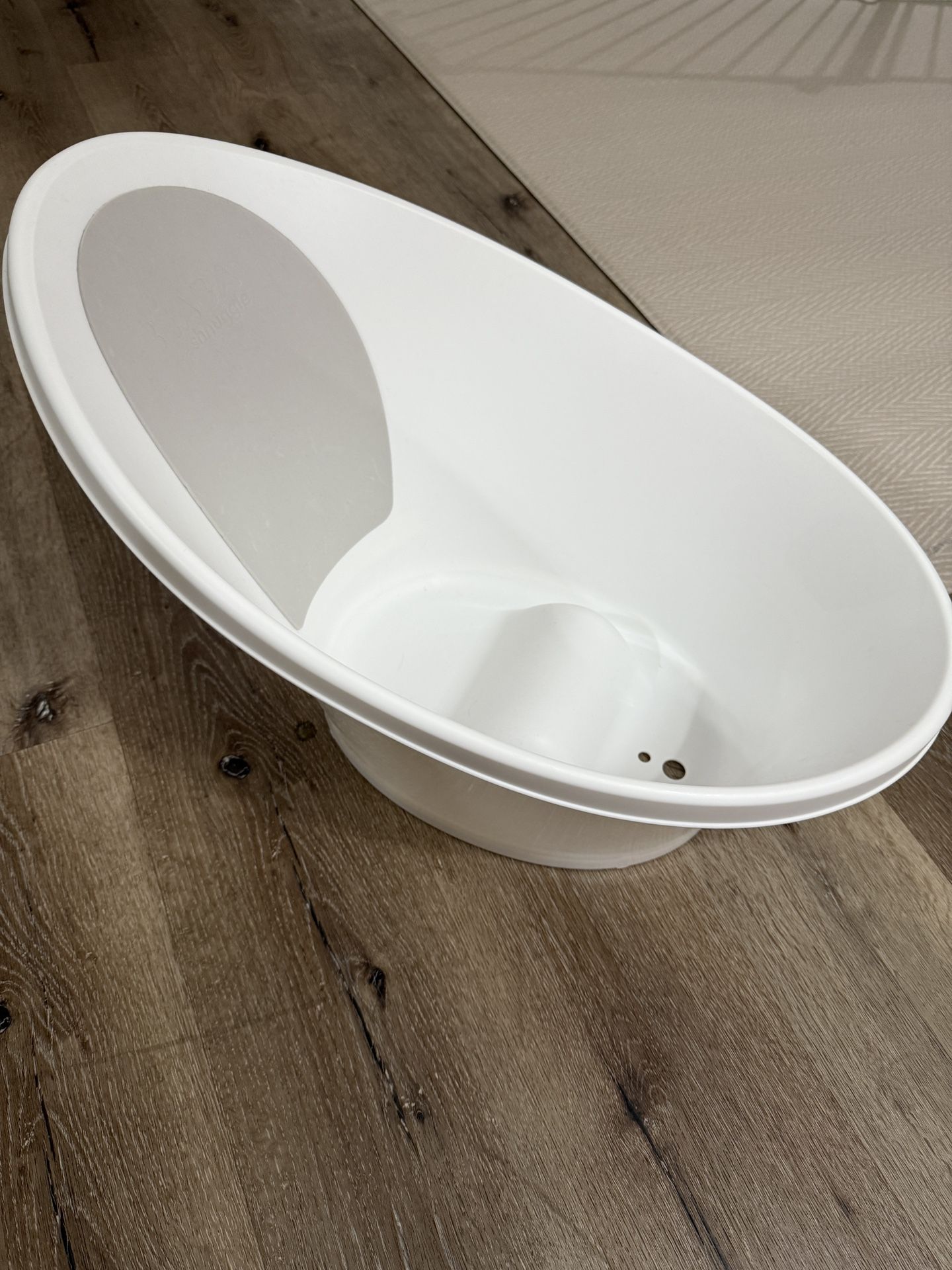 Beaba By Shnuggle Baby Bath Tub