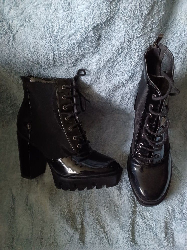 Black Women's Boots Size 8