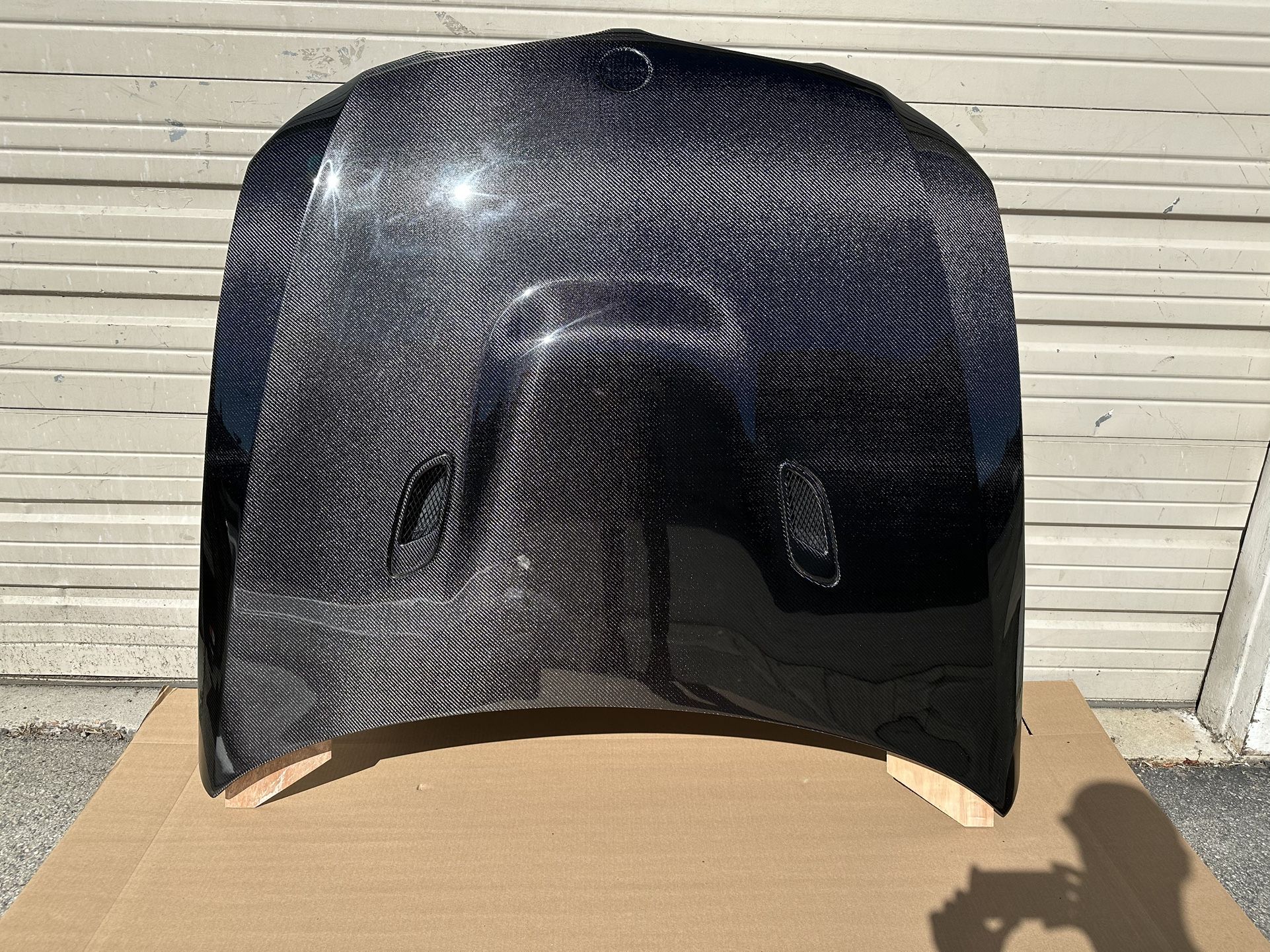2009 2010 2011 BMW 3 Series E90 Sedan VIS Racing M3 Style Carbon Fiber Vented Hood