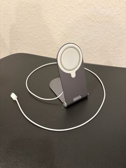 Apple MagSafe Wireless Charger with Stand