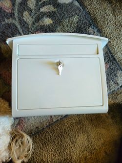 White Wall-Mount Locking Mailbox with Key