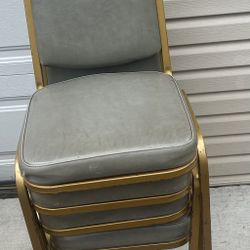 4/ Chairs 