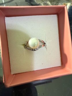 Pearl and Diamond Ring