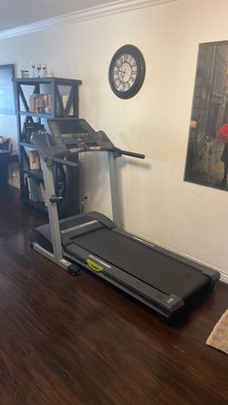 Pro- form Sport 1100 treadmill