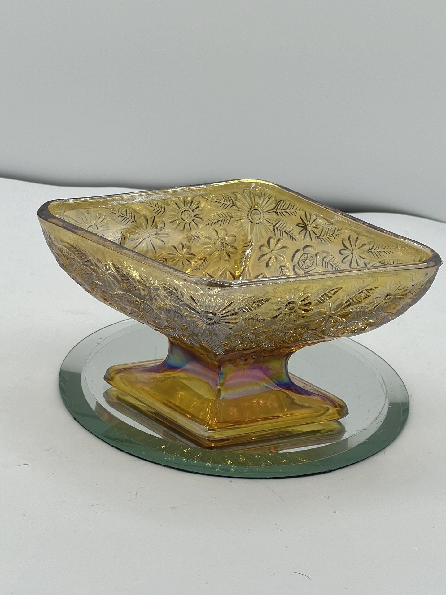 Vintage Indiana Iredescent Glass Pedestal Diamond Shaped Candy Dish / Bowl This vintage Indiana glass pedestal bowl is a stunning addition to any co