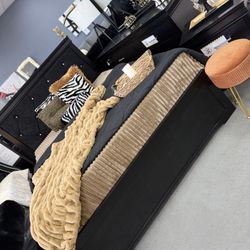 ✨️ King, Cal King, Queen Bed Frame ✨️ Furniture Sectionals, Bedrooms, Dining Avail