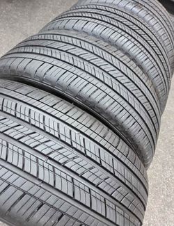 245/50r20 Michelin tires con 80% de Vida las 4