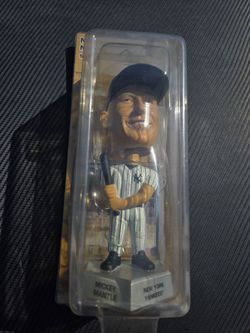 Mickey Mantle Bobble Head and card.  NY Yankees. In box