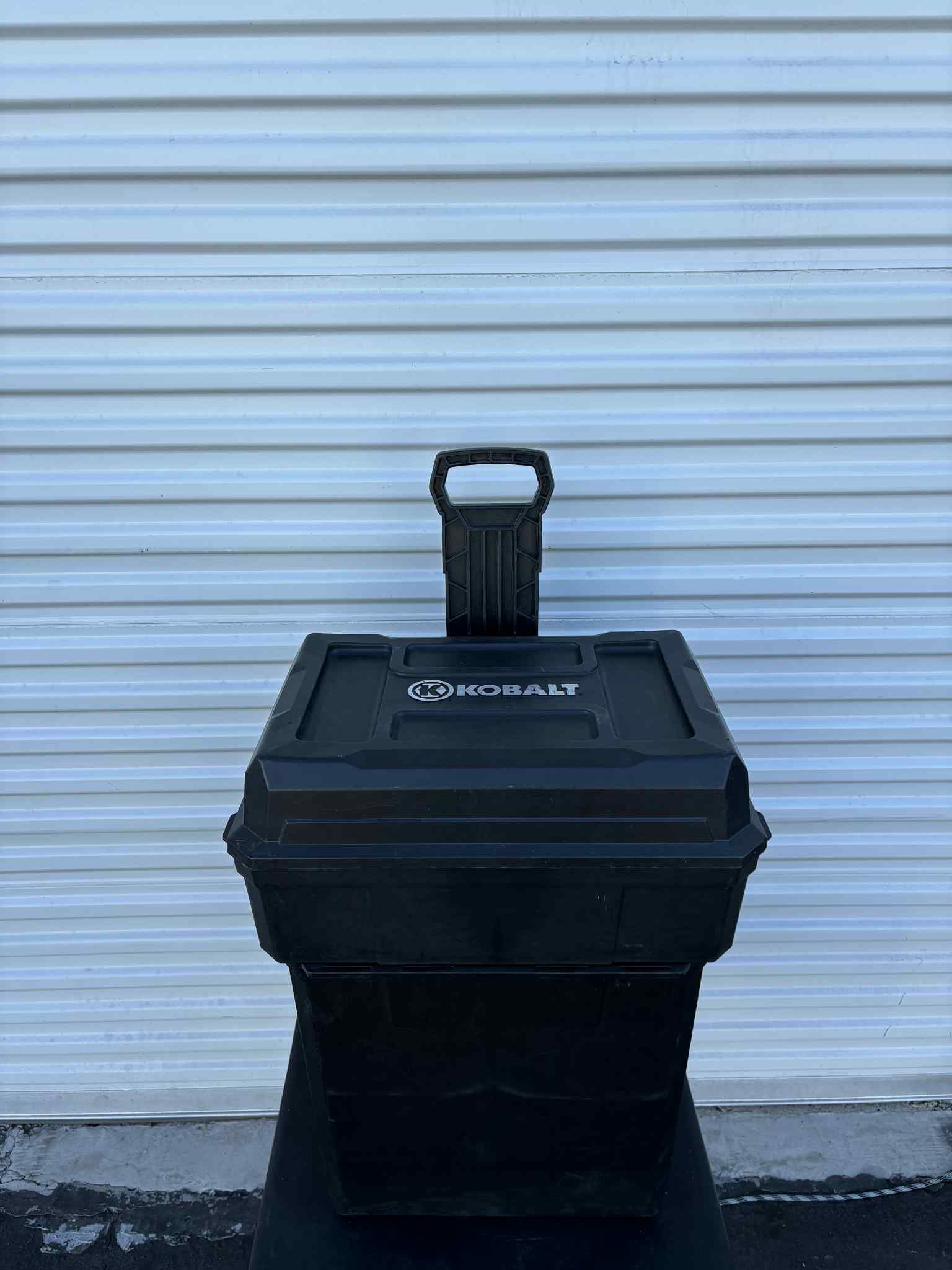 Kobalt Zerust 19-in Black Plastic Wheels Lockable Tool Box