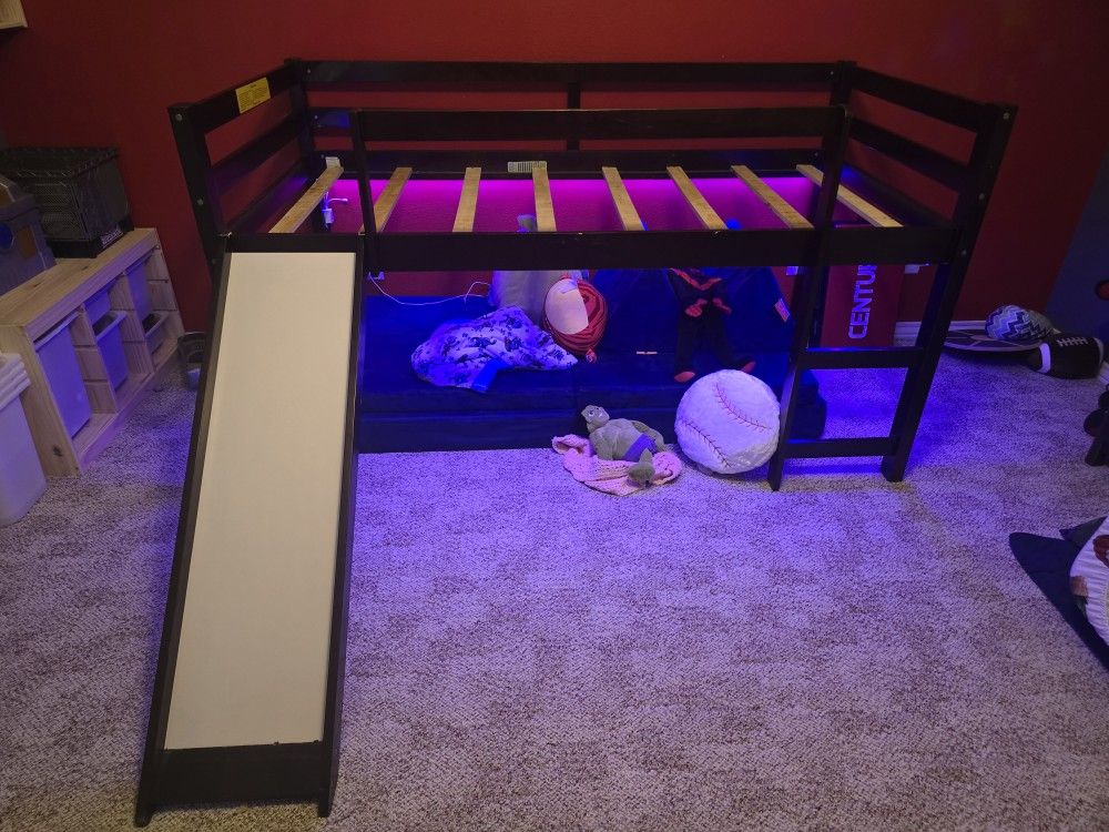 Twin Loft Bed W/Slide - Expresso
