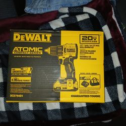 Dewalt 20v Brushless 1/2" Drill/driver Kit