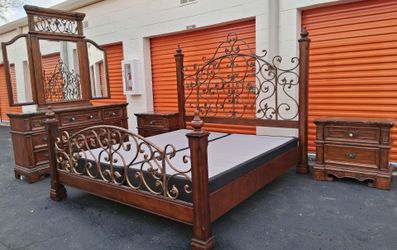 King size bedroom set with boxspring