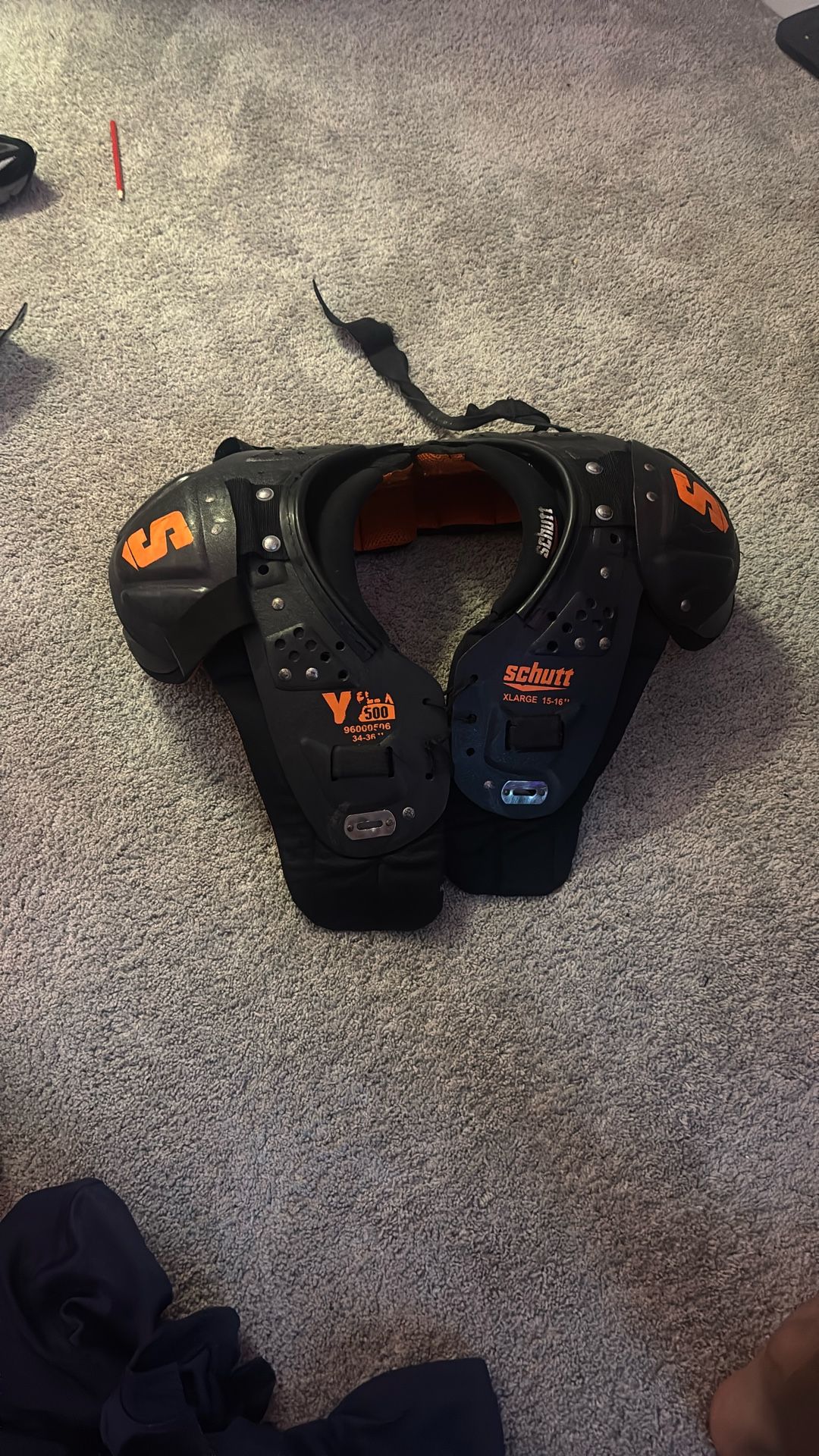 Schutt Shoulda Pads