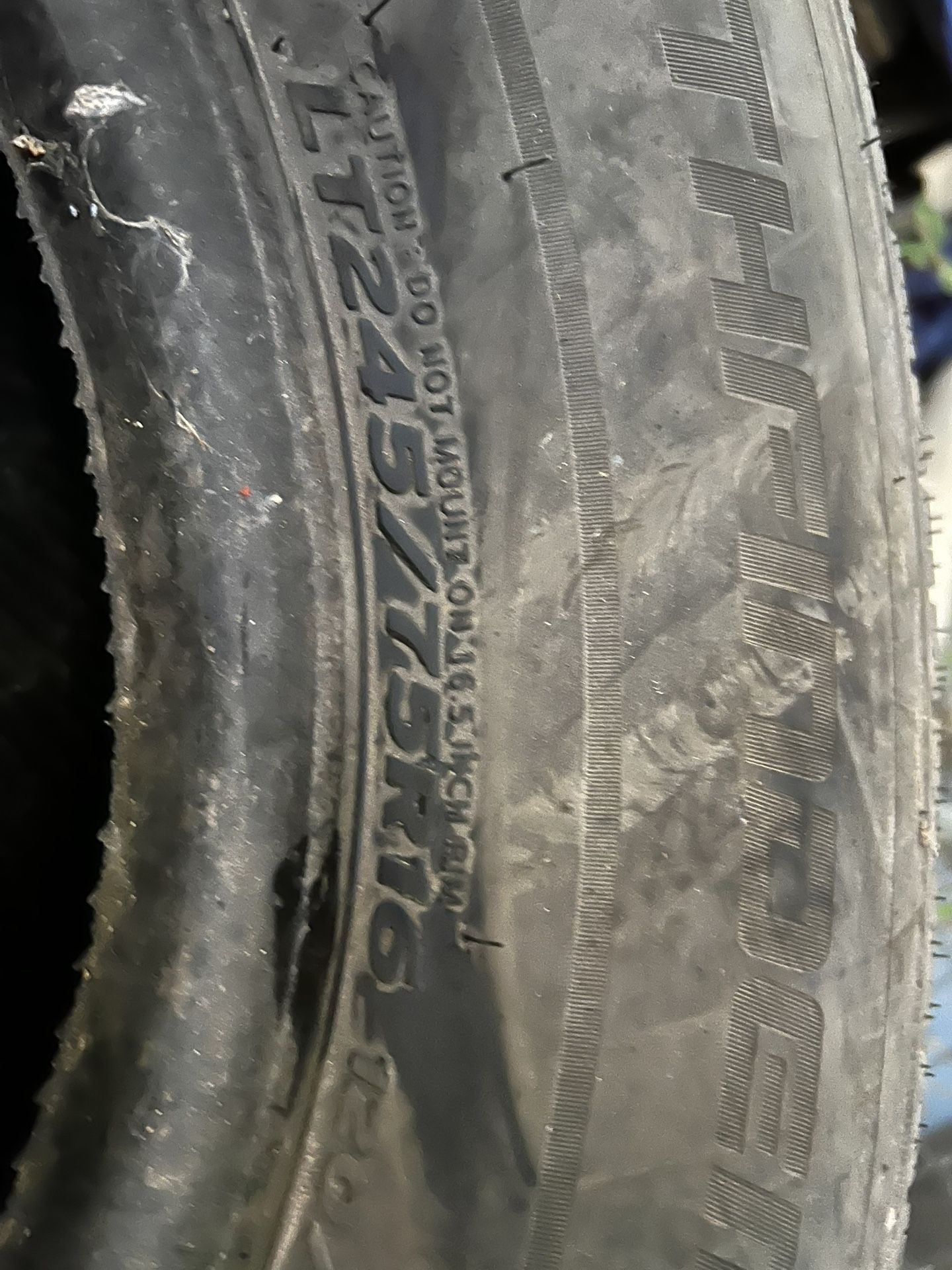 16” LT 245 75r16
