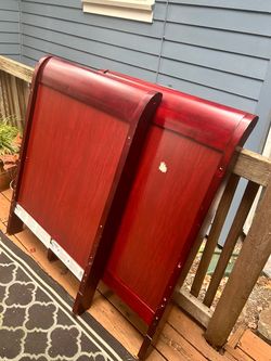 Cherry Wood crib, sleigh style free