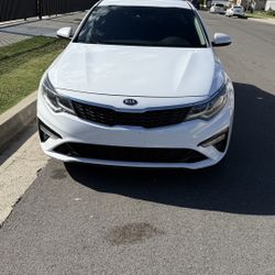 2019 KIA Optima