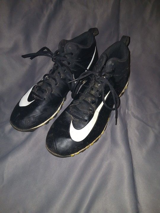 Mens Nike Cleats Size 11