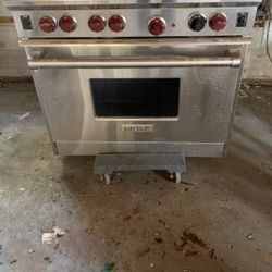 WOLF GAS RANGE