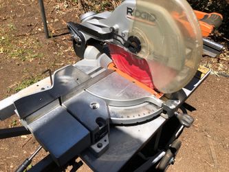 Ridgid miter saw 12” 15 amp w ms-uv rolling saw stand