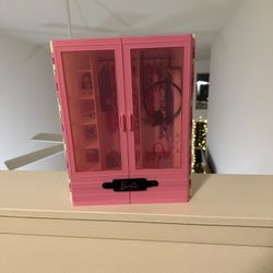 Barbie Fashionistas Ultimate Closet