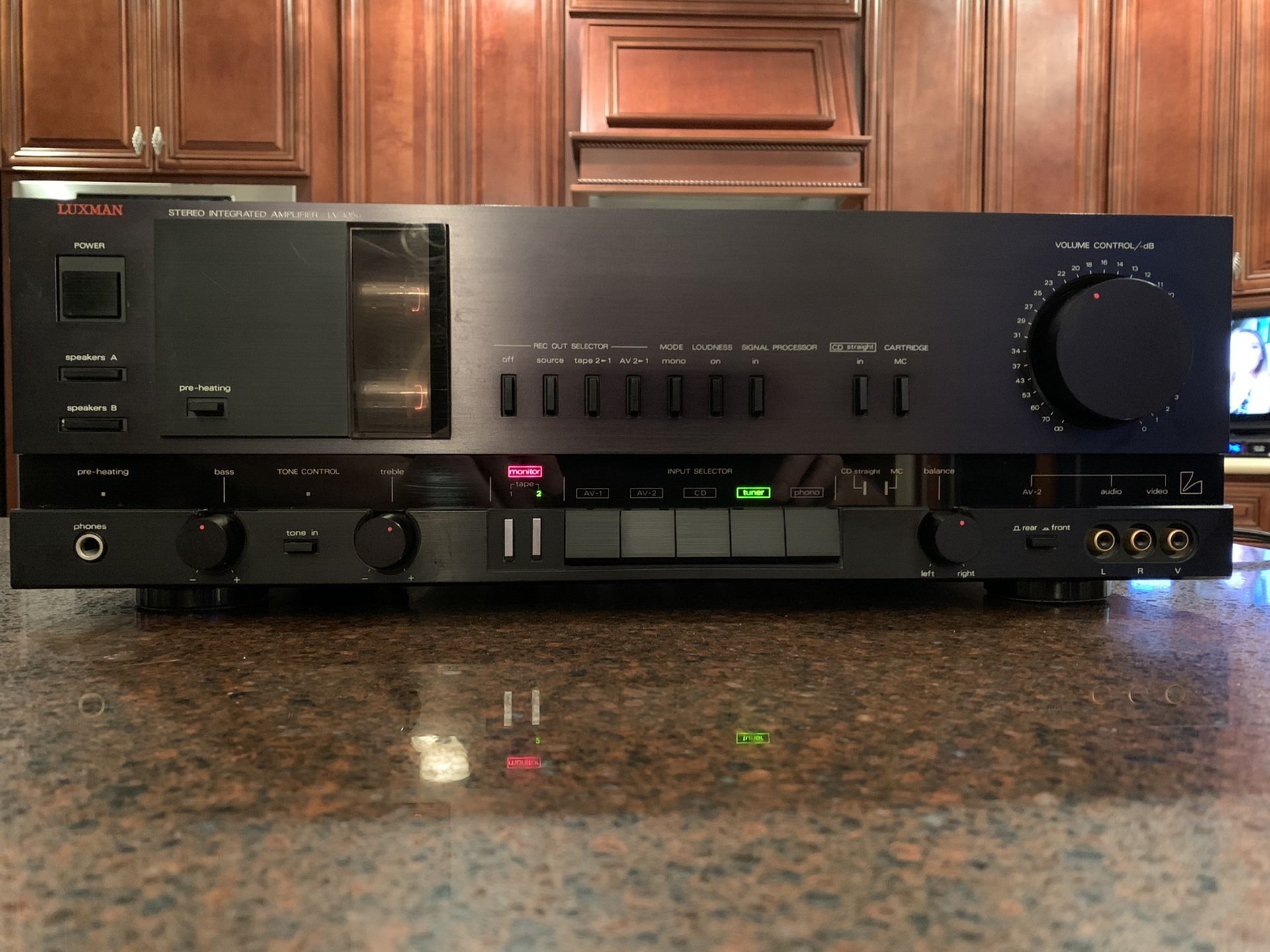 Luxman Stereo Integrated Amplifier LV-105u