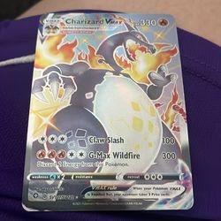 Charizard VMAX Pokémon card