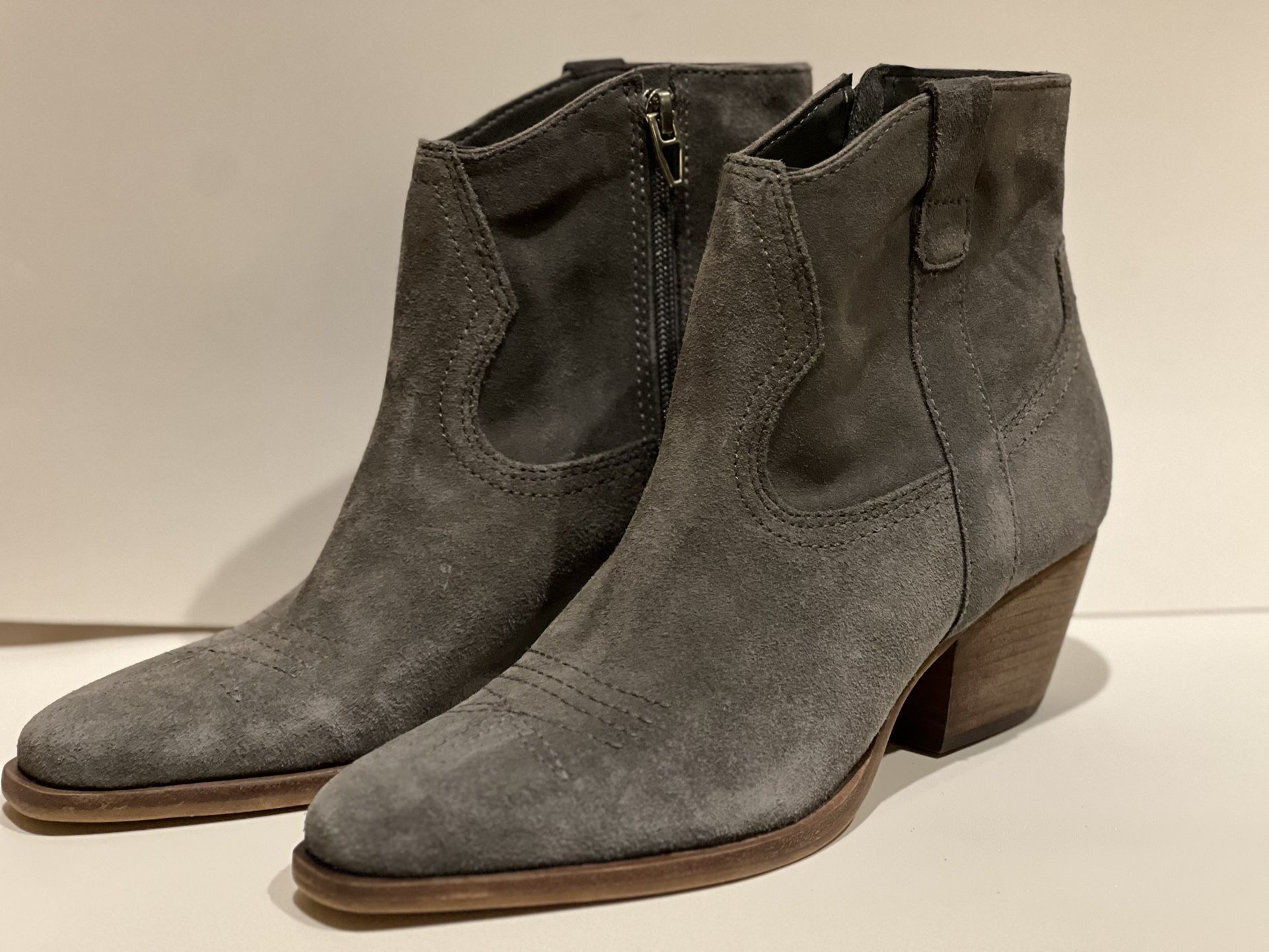 Dolce Vita Boots Size 9