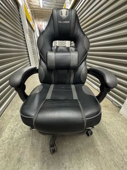 Killabee Gaming chair with massaging pad
