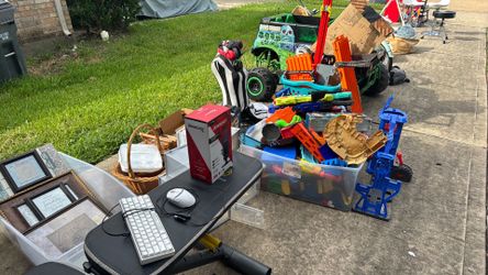 Garage sale! 24506 Eagle Haven Dr