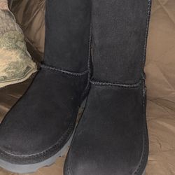 Black Bear Paw Boots 