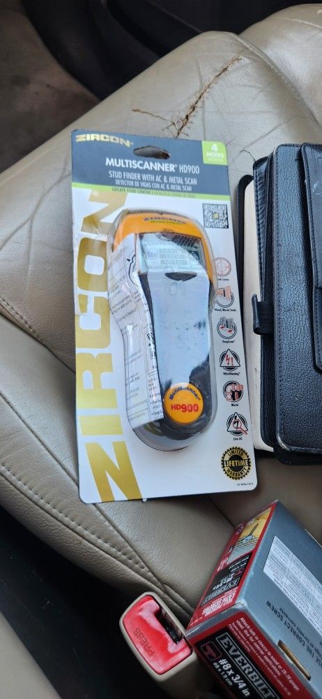 Zircon Stud Finder