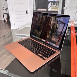 Apple 13” MacBook Air M1 Chip 8GB Ram 256SSD! 90 day warranty! We offer financing!