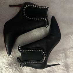 Christian louboutins 37 1/2 Red Bottom Heals 