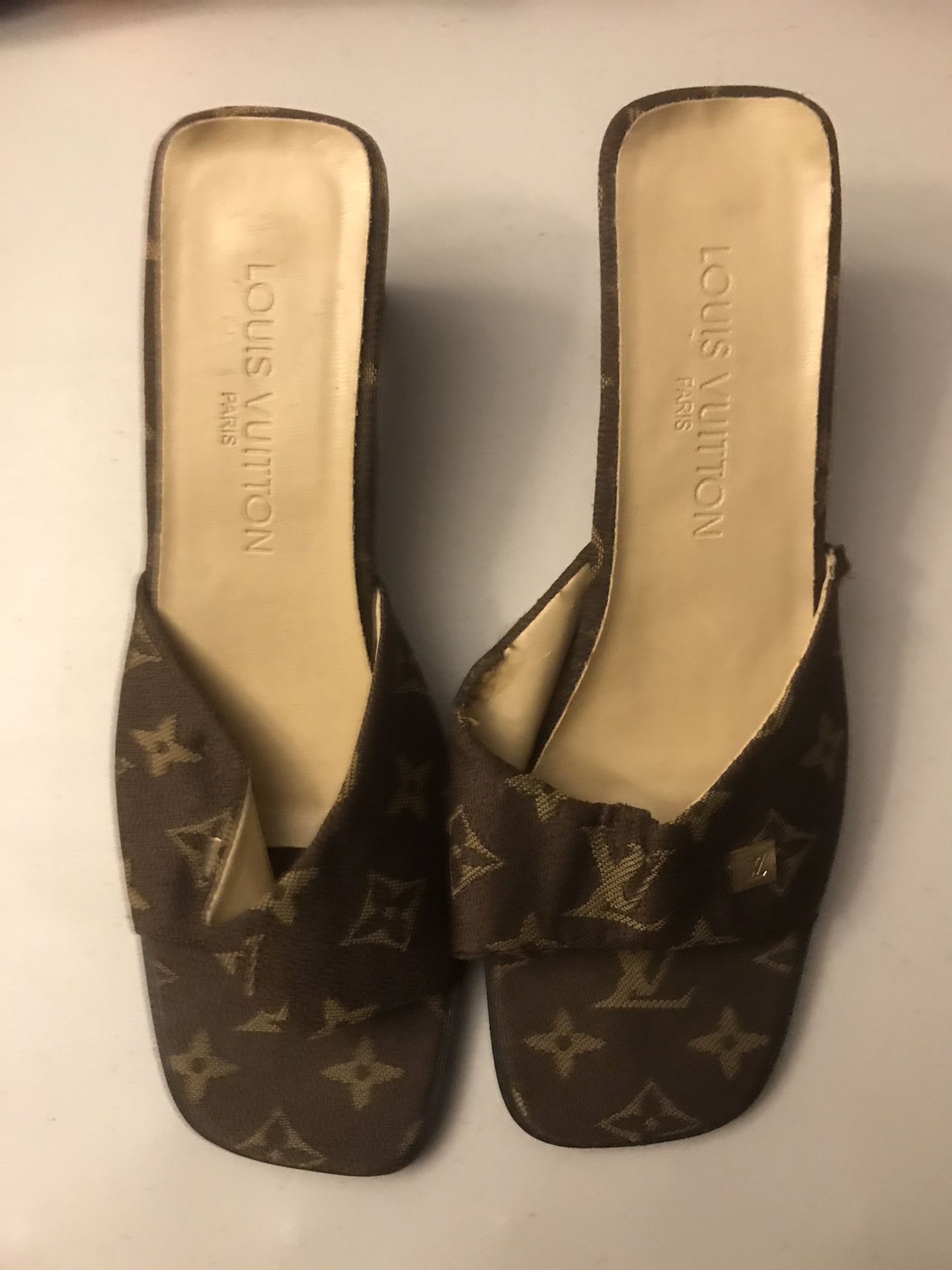 Authentic Louis Vuitton women’s heels beat size 10