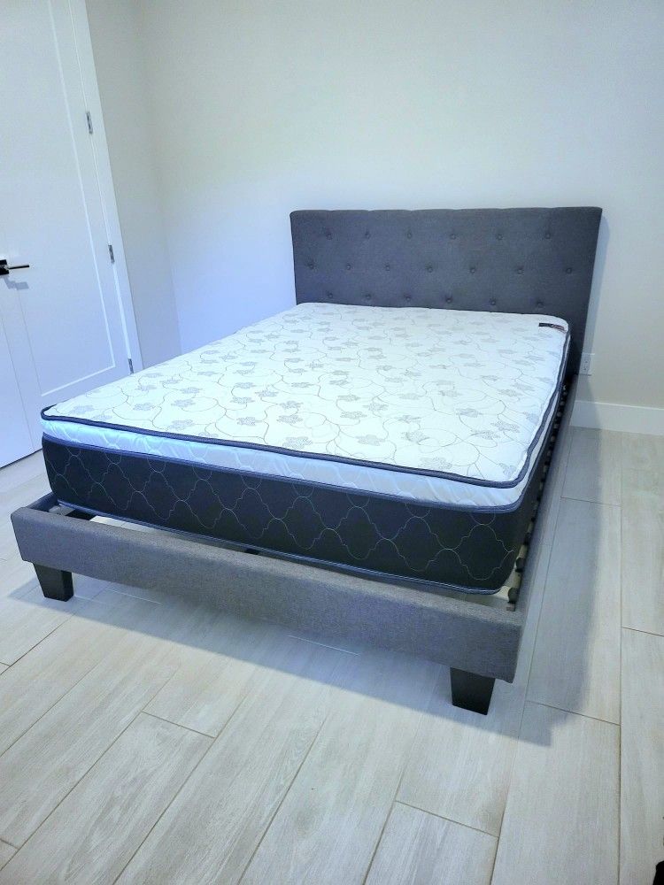 NEW QUEEN PILLOW TOP MATTRESS and BOX SPRING. Bed frame not included 👍