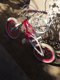Hello kitty bike