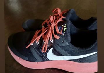 Men Nike Size 9