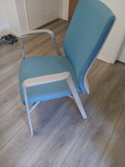 4 Chairs