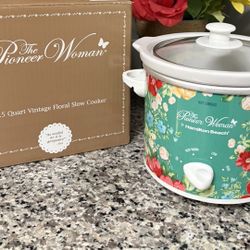 The Pioneer Woman Vintage Floral Slow Cooker 💐