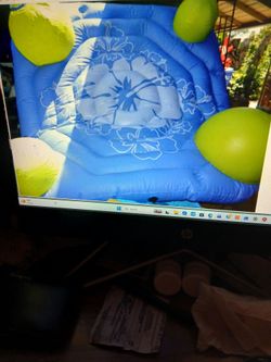 LARGE HEAVY DUTY COLEMAN 8X8 ISLAND RAFT