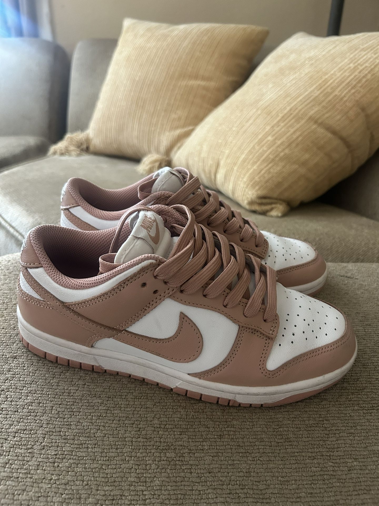 Rose Nike Dunks