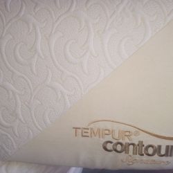 TEMPURPEDIC Queen Size  12 “ 
