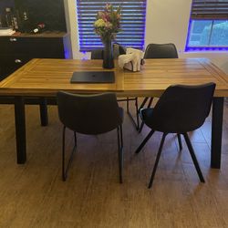 Indoor/Outdoor Slated Dining Table