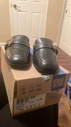 Women’s black leather slides size 8
