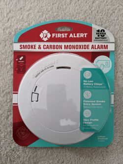 First Alert Smoke + Carbon Monoxide Alarm/Detector (Brand New)

Multiple units available.
Pickup only in Brunswick.  Thanks.