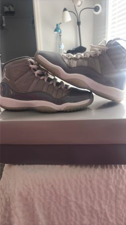 Cool grey 11